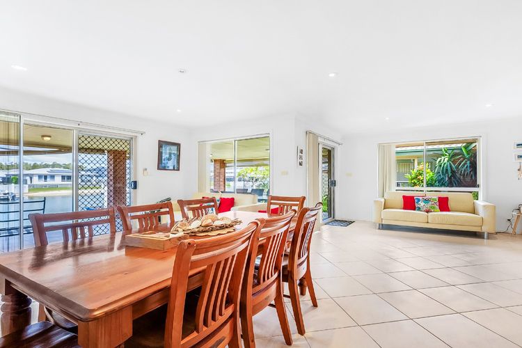 Taine Court