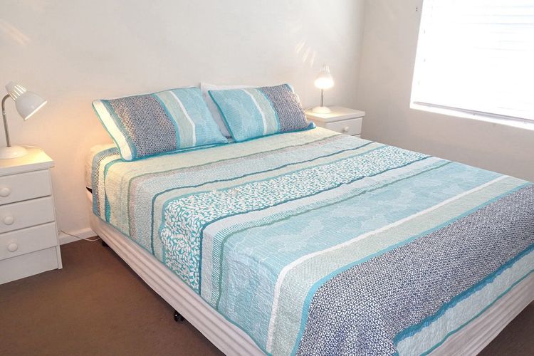 Banksia Court 4
