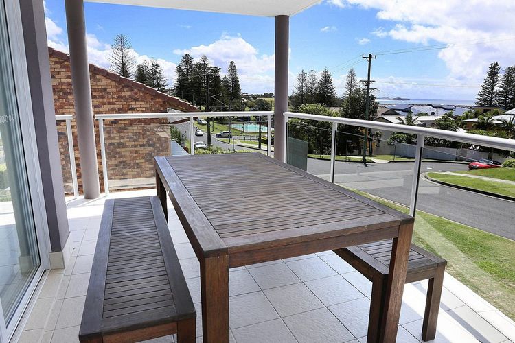 Banksia Court 4