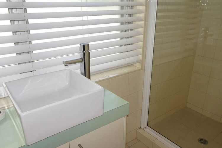 Banksia Court 4