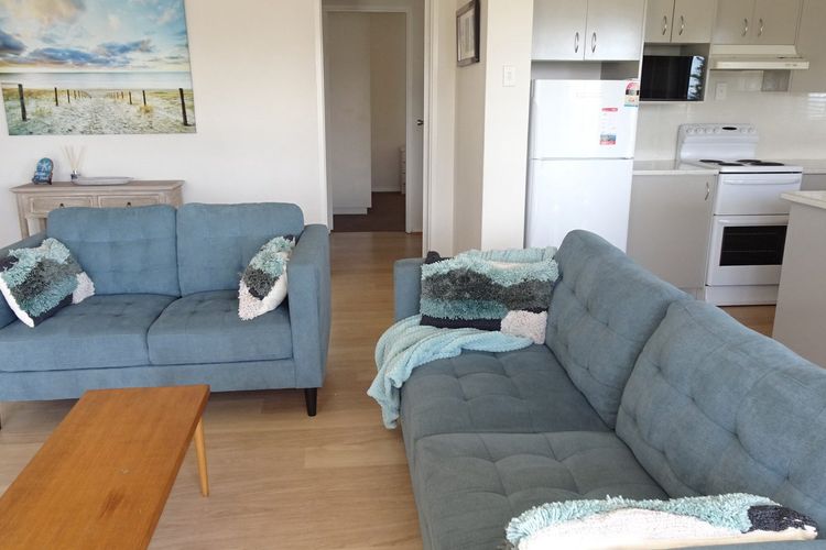 Banksia Court 4