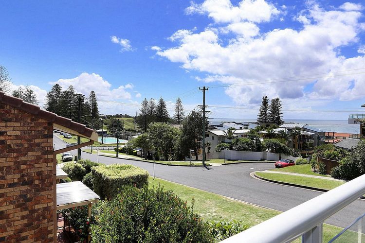 Banksia Court 4
