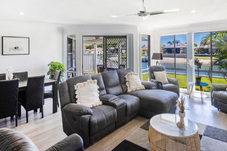 Anchorage Waterfront Unit In Yamba