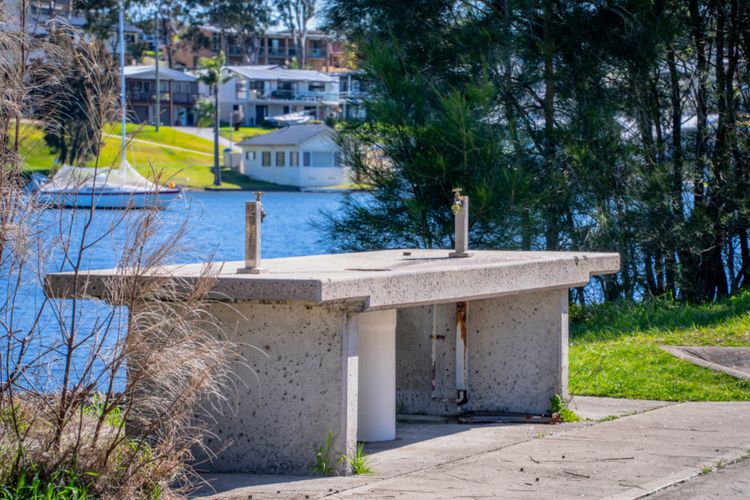 The Lakefront Haven