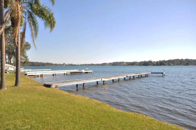 The Lakefront Haven