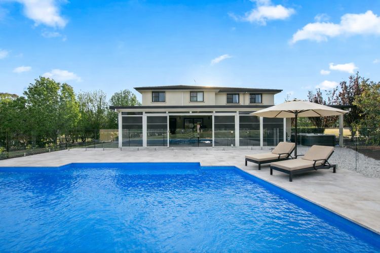 Luxury Hunter Valley Manor Estate Located in Central Hunter Valley