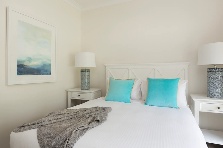 Amelia Rose Homestead with Private Pool walk to Lovedale Chapel!