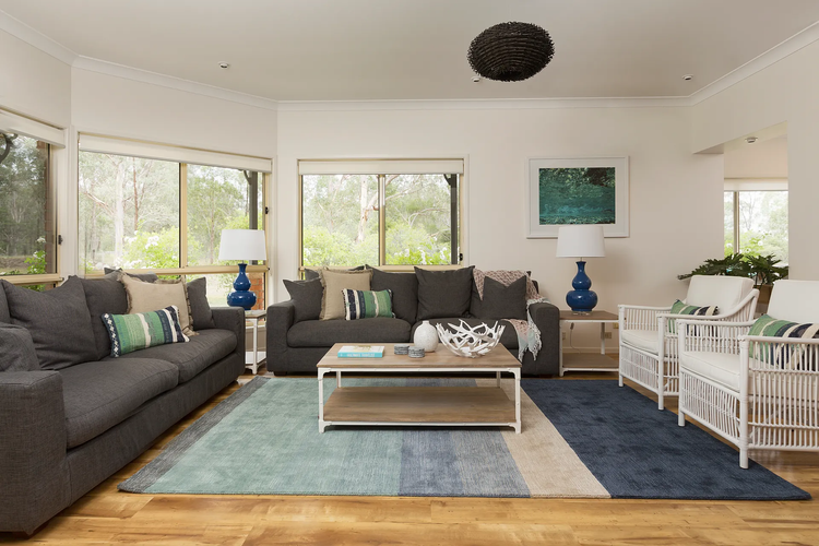 Amelia Rose Homestead with Private Pool walk to Lovedale Chapel!