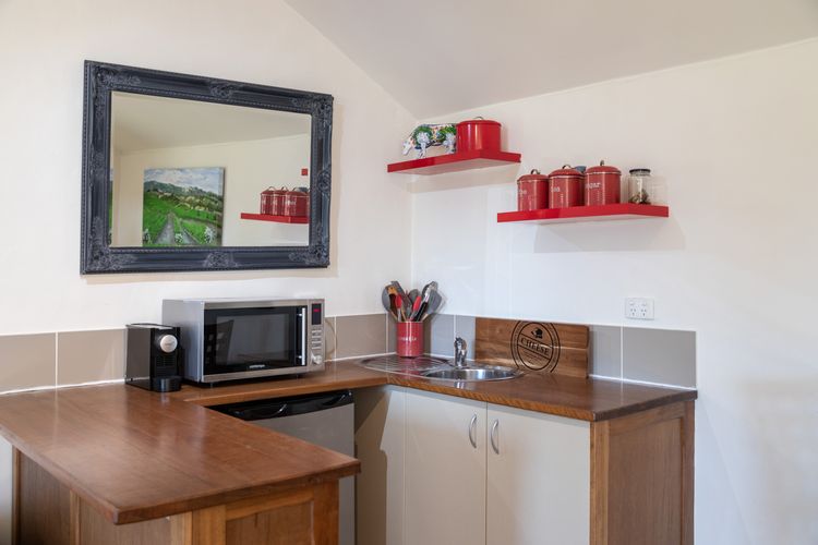 Petersons Wines Dairy Cottage