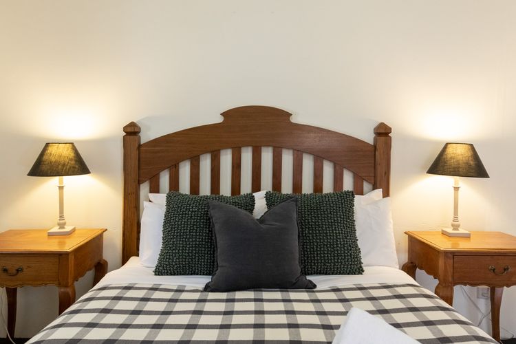 Petersons Wines Dairy Cottage