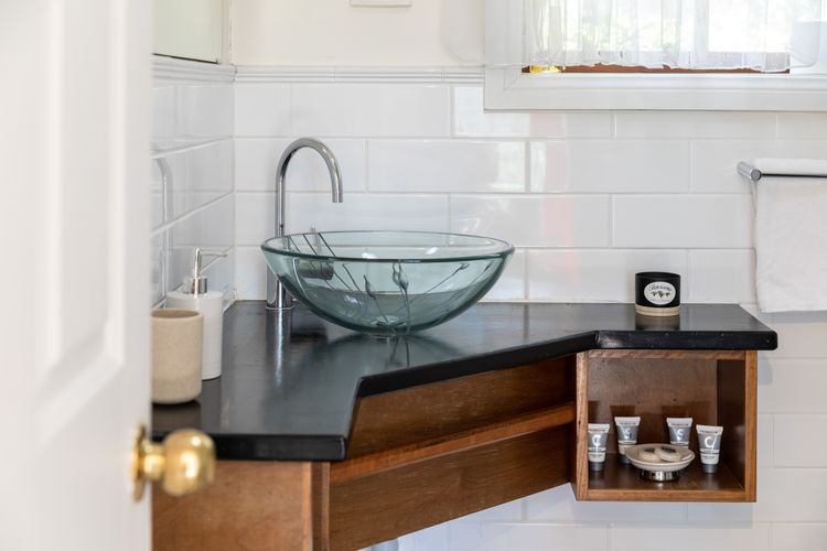 Petersons Wines Dairy Cottage