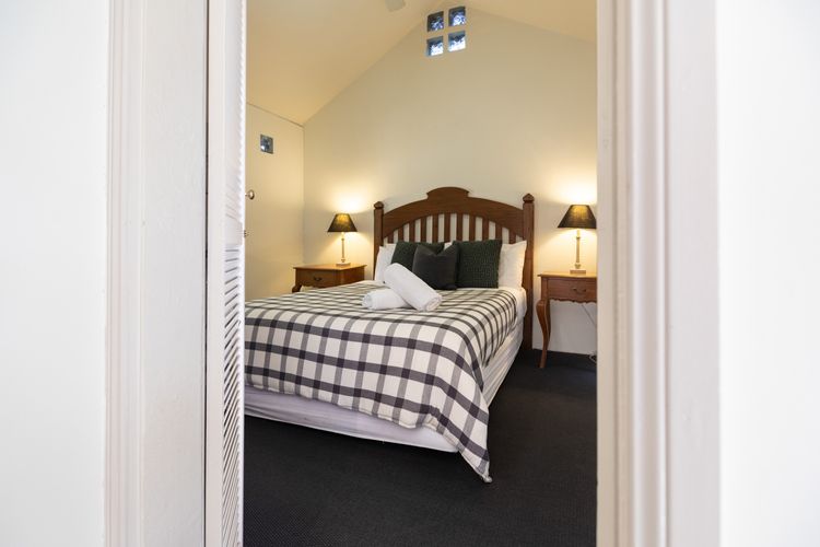 Petersons Wines Dairy Cottage