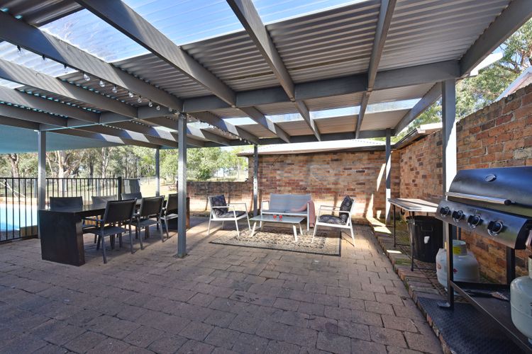 Blaxlands Kangaroo Homestead with Hot Tub walk to Concerts and Wineries