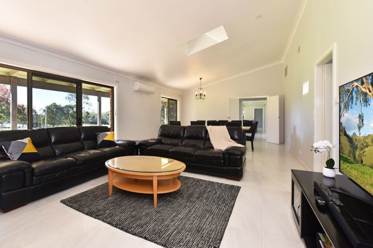 Blaxlands Kangaroo Homestead with Hot Tub walk to Concerts and Wineries