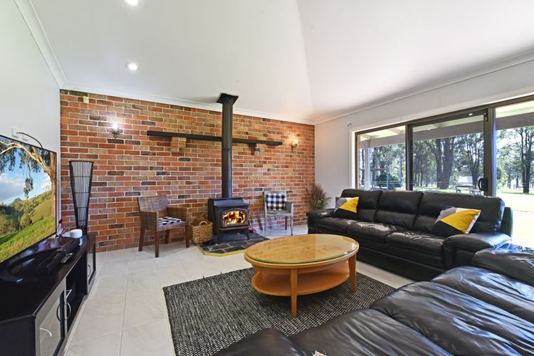 Blaxlands Kangaroo Homestead with Hot Tub walk to Concerts and Wineries