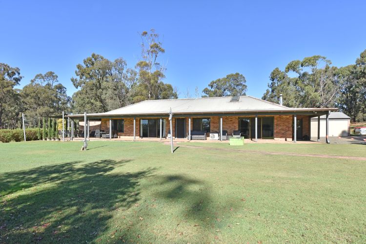 Blaxlands Kangaroo Homestead with Hot Tub walk to Concerts and Wineries
