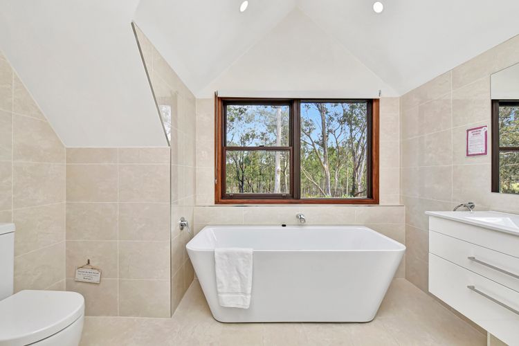 Standen Manor, Hunter Valley — Country Estate & Stables