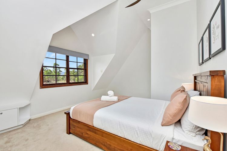 Standen Manor, Hunter Valley — Country Estate & Stables