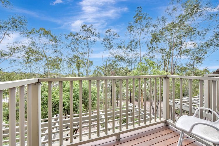 Villa Chardonnay with Free Wine Tasting