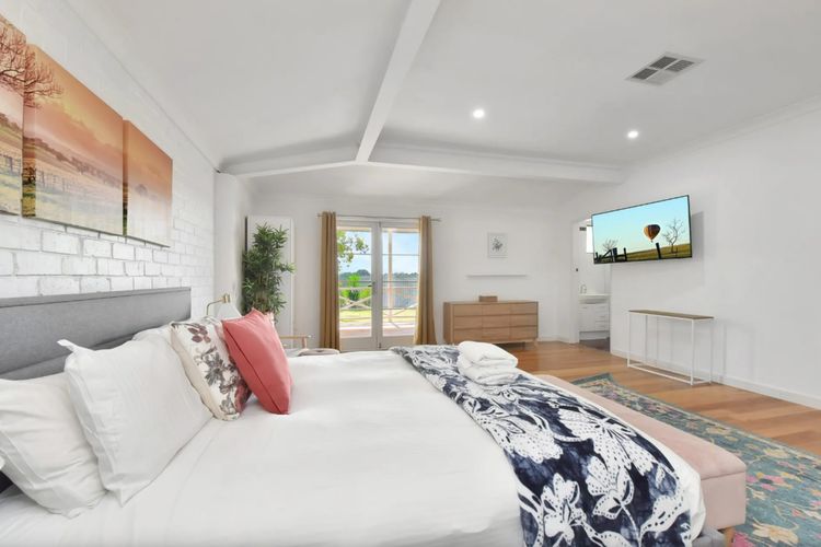 Palmers Lane Vineyard Homestead and Cottage