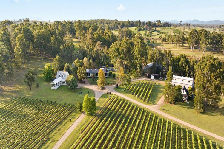 Private Vineyard Estate – Stay Among the Vines – 5 Boutique Cabins