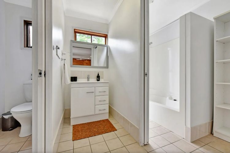 Private Vineyard Estate – Stay Among the Vines – 5 Boutique Cabins