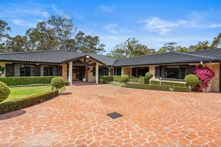 Lakeside Memories Grande Estate