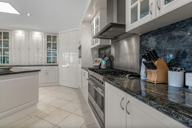 Lakeside Memories Grande Estate