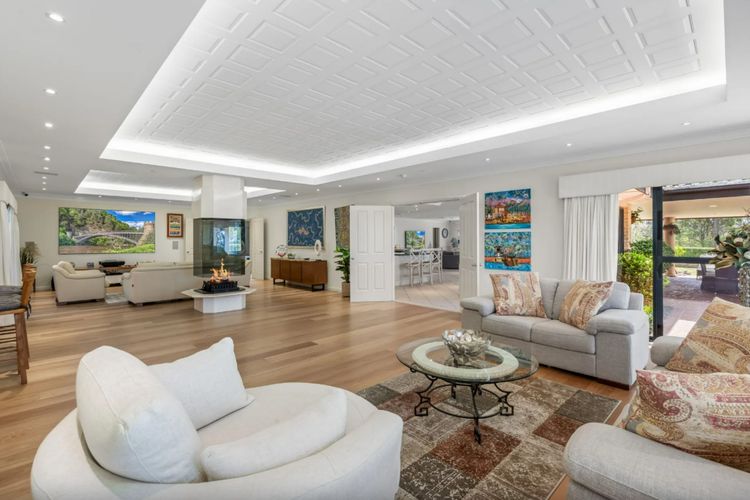 Lakeside Memories Grande Estate