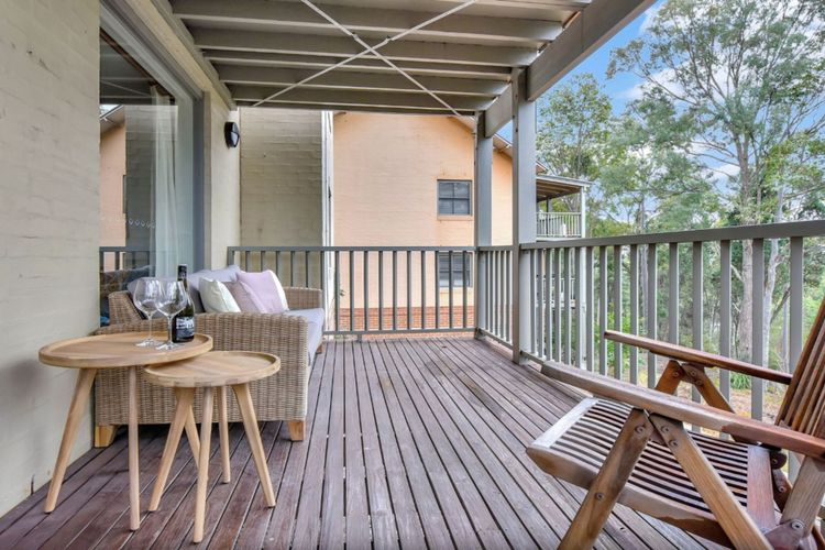 The Vintage Vine Villa with Free Wine Tasting