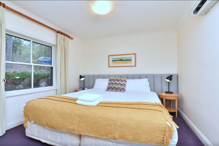 The Vintage Vine Villa with Free Wine Tasting