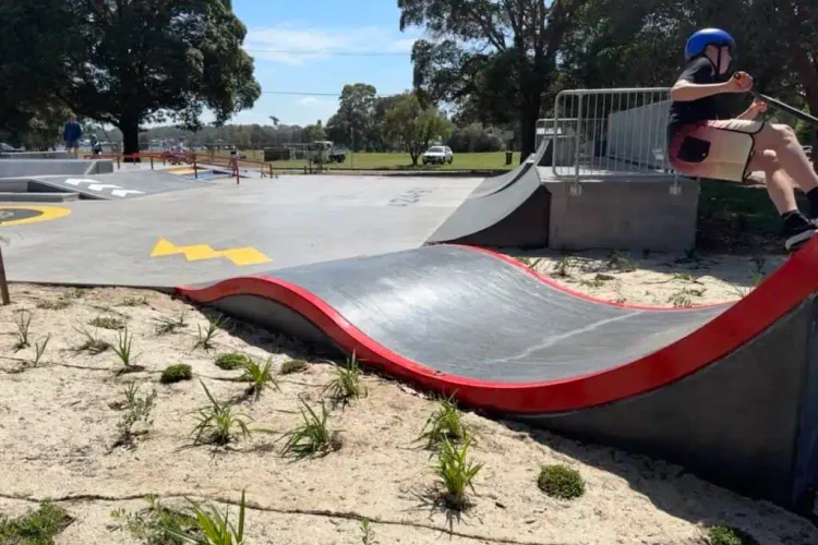 The Little Lake House Waterfront