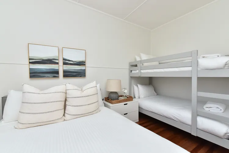 The Little Lake House Waterfront