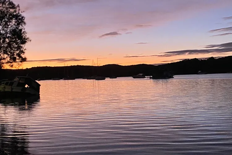 The Little Lake House Waterfront