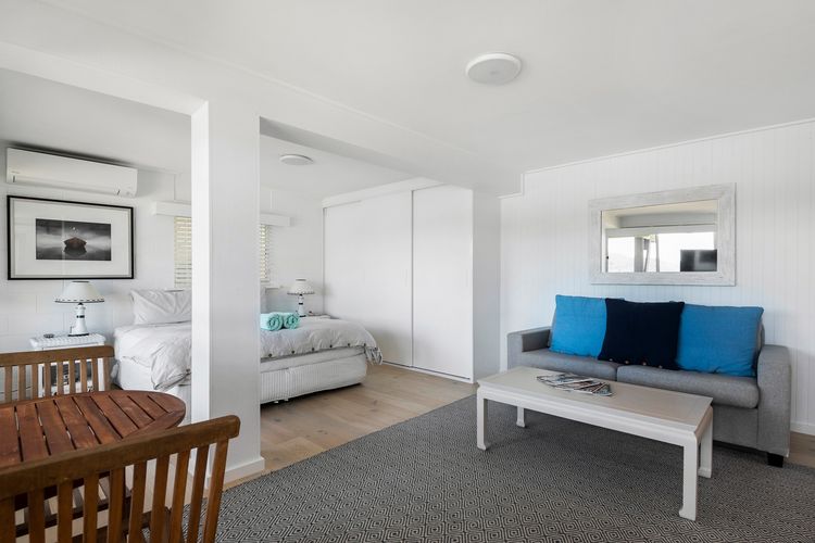 Waters Edge Pittwater by TCC