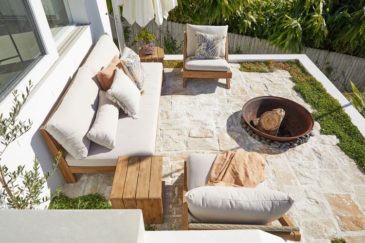 Bungan Beach House by TCC