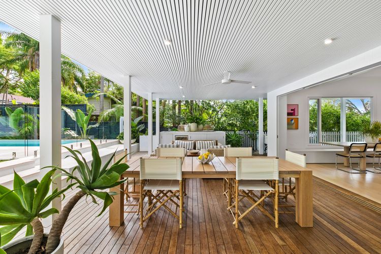 Marbella Beach House by TCC