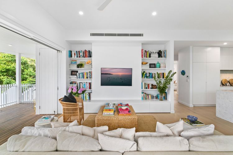 Marbella Beach House by TCC