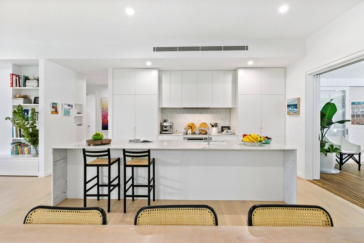 Marbella Beach House by TCC