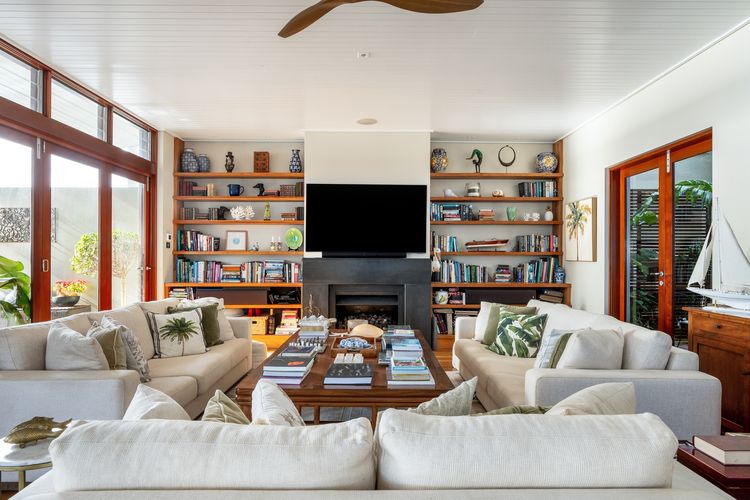 Taylors Point House by TCC