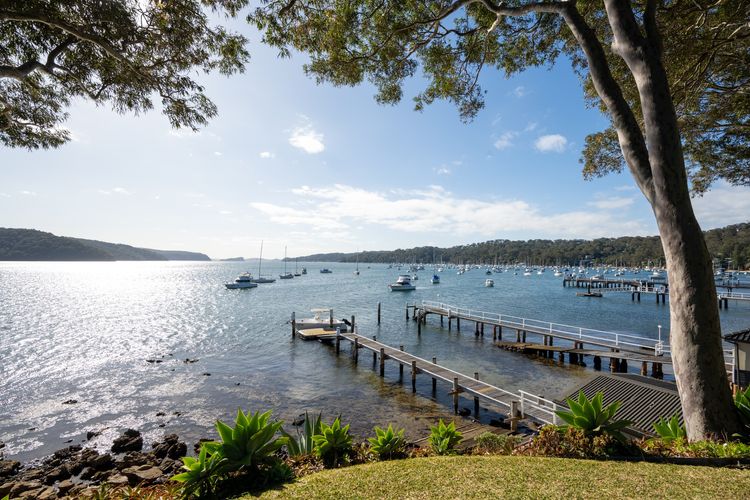 Taylors Point House by TCC