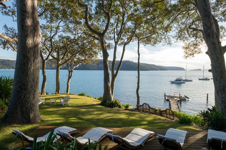 Taylors Point House by TCC