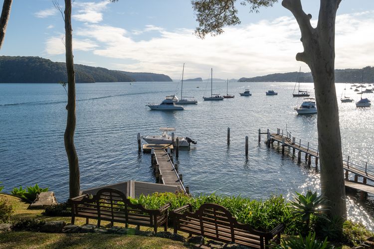 Taylors Point House by TCC