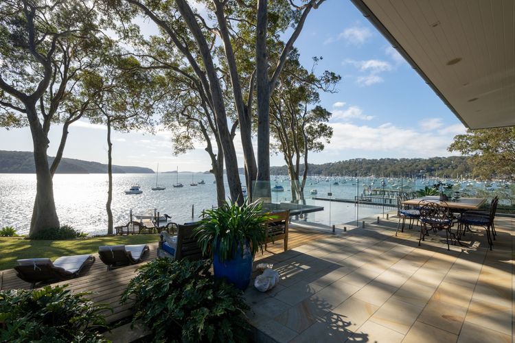 Taylors Point House by TCC