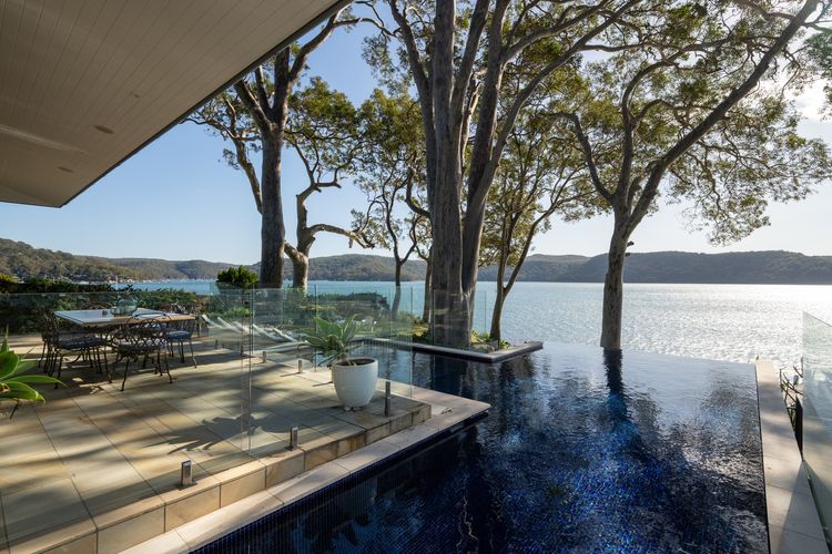 Taylors Point House by TCC