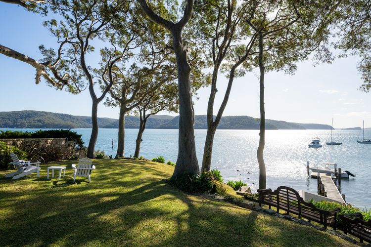 Taylors Point House by TCC