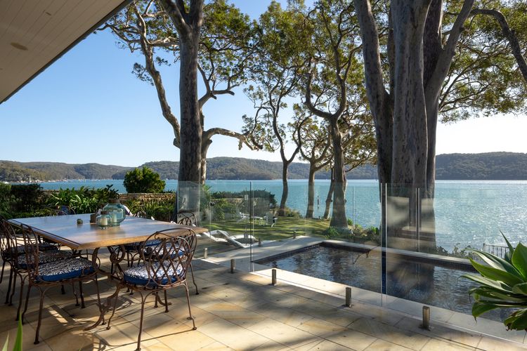 Taylors Point House by TCC