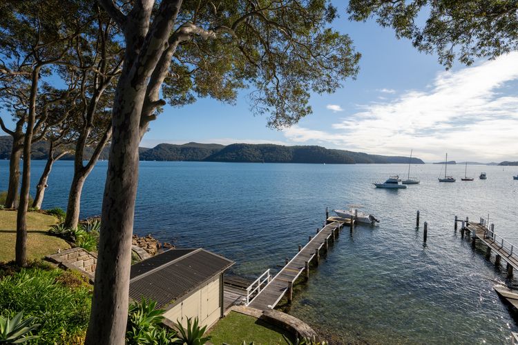 Taylors Point House by TCC