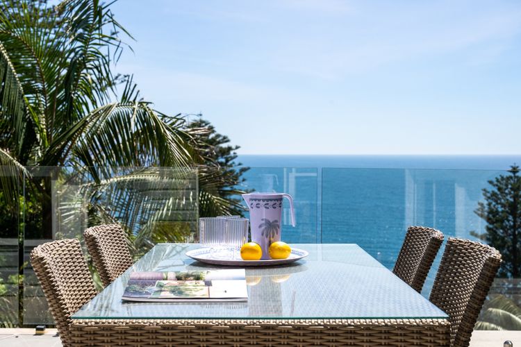 Azzure Whale Beach by TCC