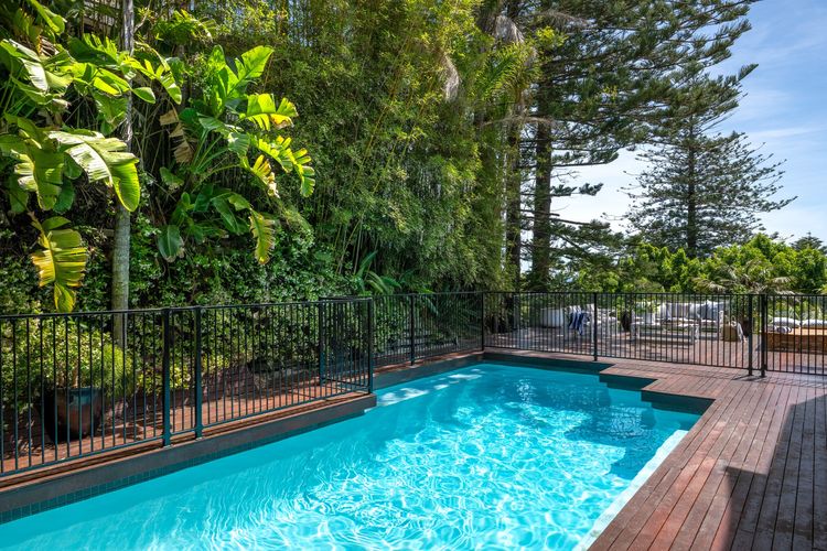 Azzure Whale Beach by TCC